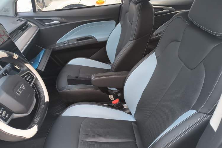 Used NETA V 2021 Long-Range Entertainment Edition Left Front Seat