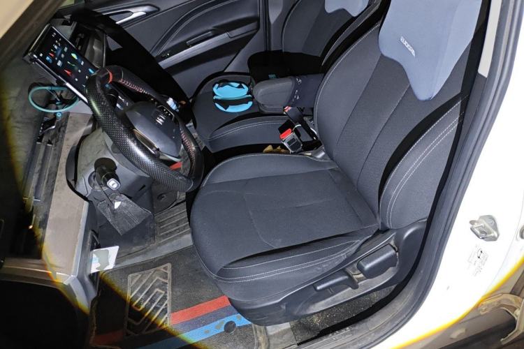 Used NETA V 2021 Standard Range Entertainment Version – Upgraded Model Left Front Seat