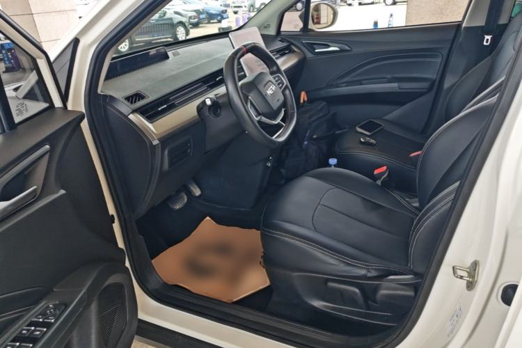 Used NETA V 2021 Standard Range Industry Custom Edition Left Front Seat