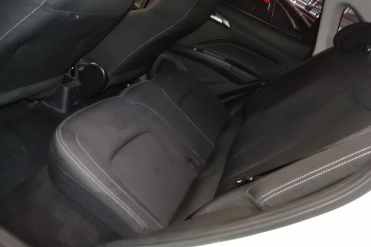 Used NETA V 2021 Standard Range Entertainment Edition Left Rear Seat