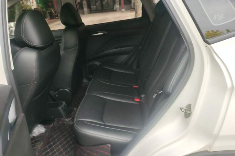 Used NETA V 2021 Long-Range Entertainment Edition Upgrade Model Left Rear Seat