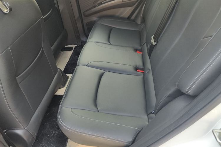 Used NETA V 2021 Long-Range Entertainment Edition Upgrade Model Left Rear Seat