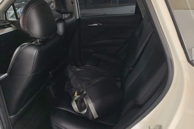 Used NETA V 2021 Standard Range Entertainment Version – Upgraded Model Left Rear Seat