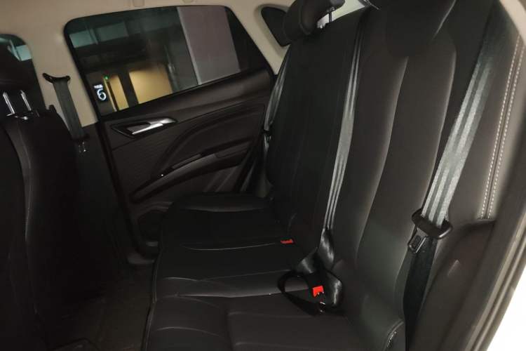 Used NETA V 2021 Standard Range Entertainment Version – Upgraded Model Left Rear Seat