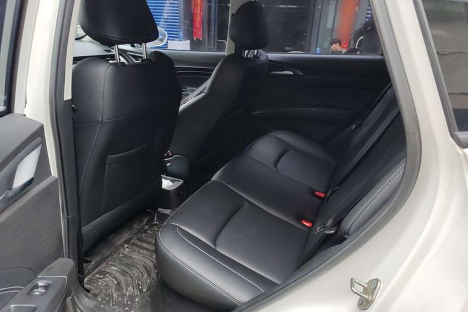 Used NETA V 2021 Long-Range Entertainment Edition Upgrade Model Left Rear Seat