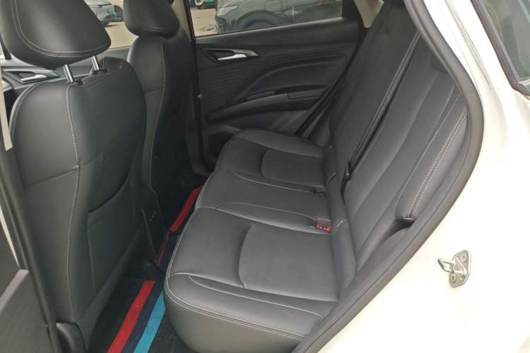 Used NETA V 2021 Long-Range Entertainment Edition Upgrade Model Left Rear Seat
