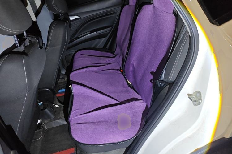 Used NETA V 2021 Standard Range Entertainment Version – Upgraded Model Left Rear Seat