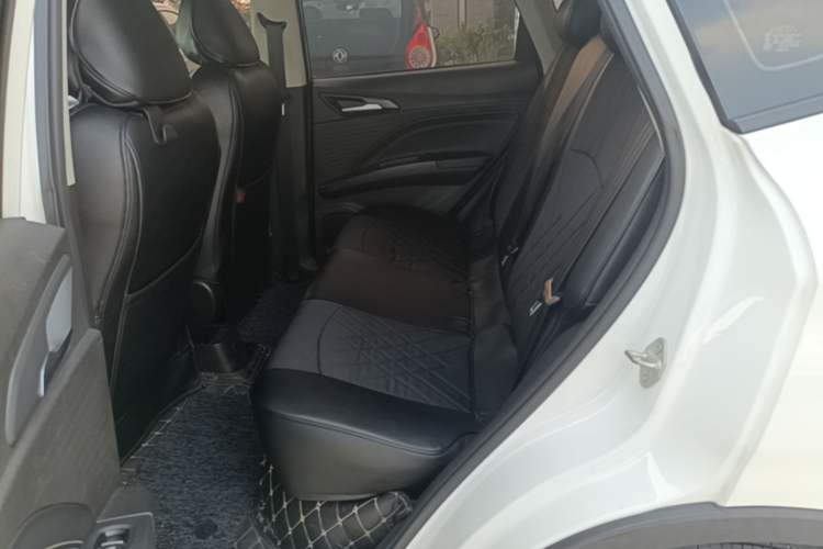 Used NETA V 2021 Standard Range Entertainment Version – Upgraded Model Left Rear Seat