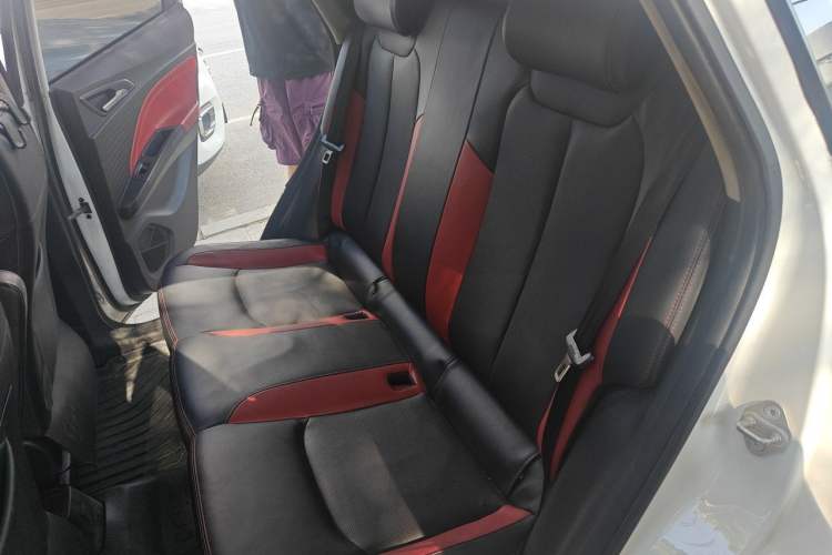 Used NETA V 2021 Standard Range Entertainment Edition Left Rear Seat