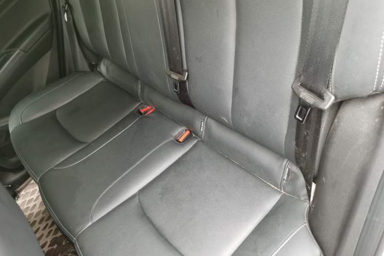 Used NETA V 2021 Long-Range Entertainment Edition Upgrade Model Left Rear Seat