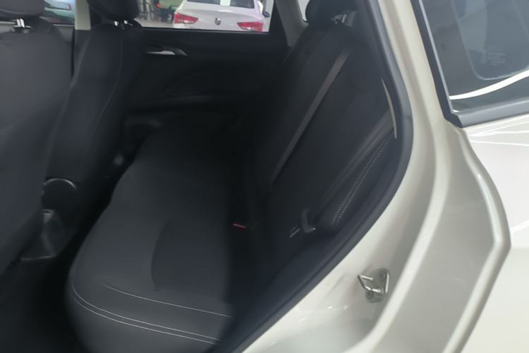 Used NETA V 2021 Standard Range Entertainment Version – Upgraded Model Left Rear Seat