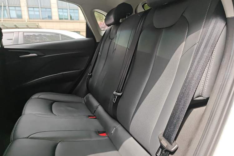 Used NETA V 2021 Long-Range Entertainment Edition Upgrade Model Left Rear Seat