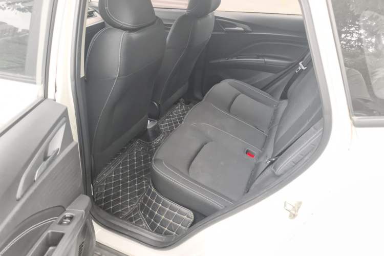 Used NETA V 2021 Standard Range Version Left Rear Seat