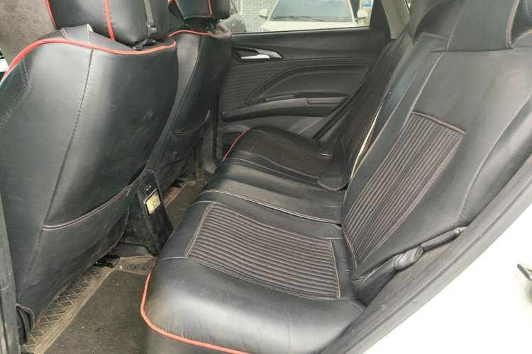 Used NETA V 2021 Long-Range Entertainment Edition Upgrade Model Left Rear Seat
