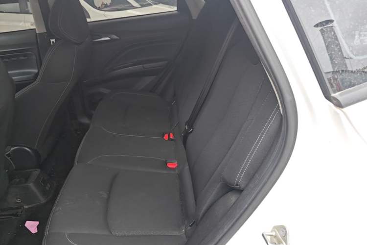 Used NETA V 2021 Standard Range Entertainment Version – Upgraded Model Left Rear Seat