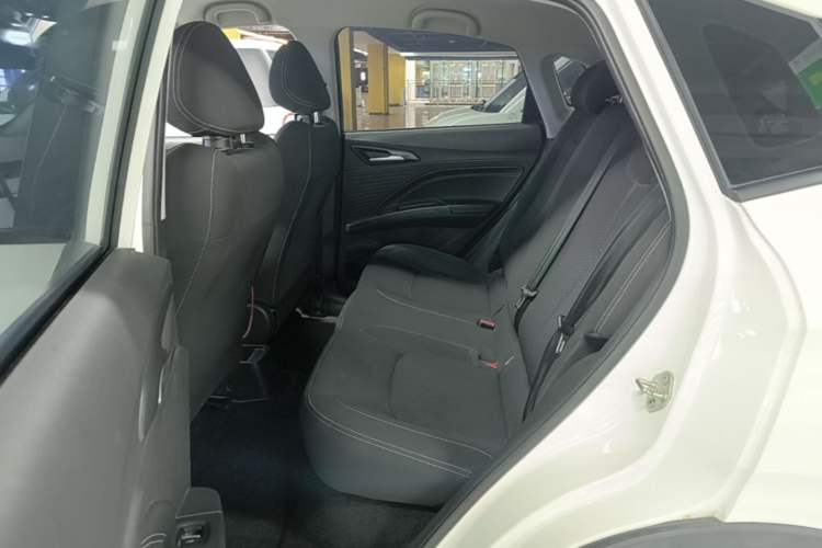Used NETA V 2021 Standard Range Entertainment Version – Upgraded Model Left Rear Seat