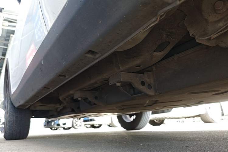 Used NETA V 2021 Standard Range Entertainment Version – Upgraded Model Left Side Sill