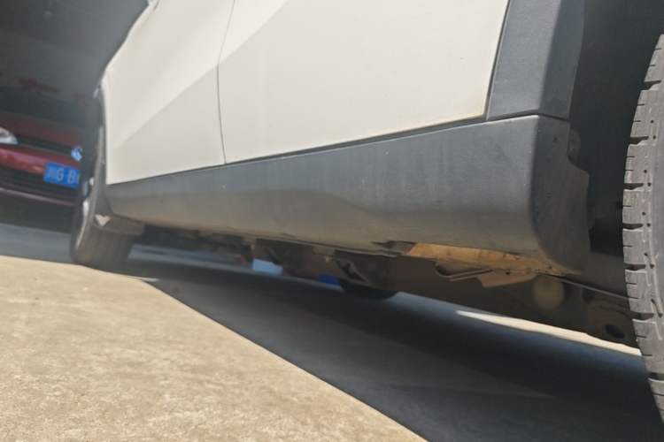 Used NETA V 2021 Standard Range Entertainment Version – Upgraded Model Left Side Sill