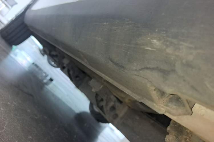 Used NETA V 2021 Long-Range Entertainment Edition Upgrade Model Left Side Sill