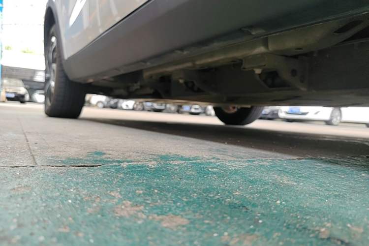 Used NETA V 2021 Long-Range Entertainment Edition Upgrade Model Left Side Sill