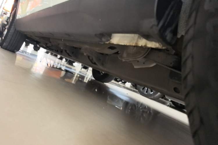 Used NETA V 2021 Standard Range Entertainment Version – Upgraded Model Left Side Sill