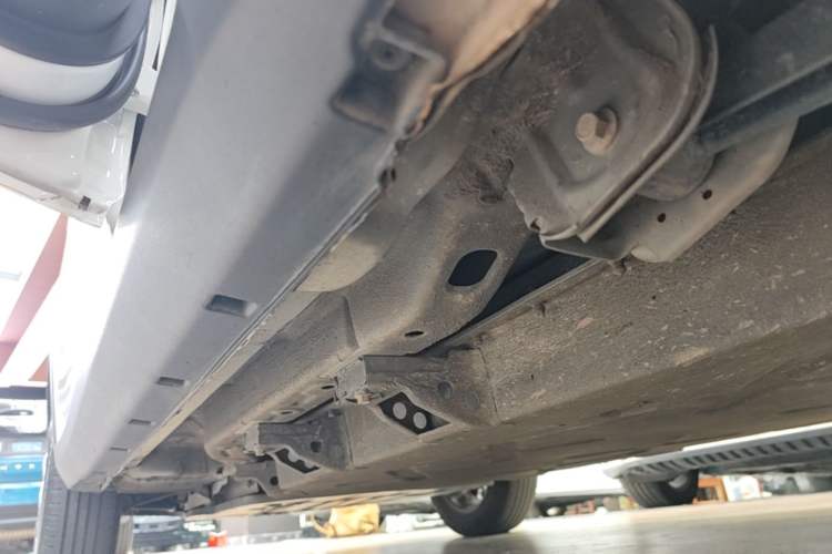 Used NETA V 2021 Standard Range Entertainment Version – Upgraded Model Left Side Sill