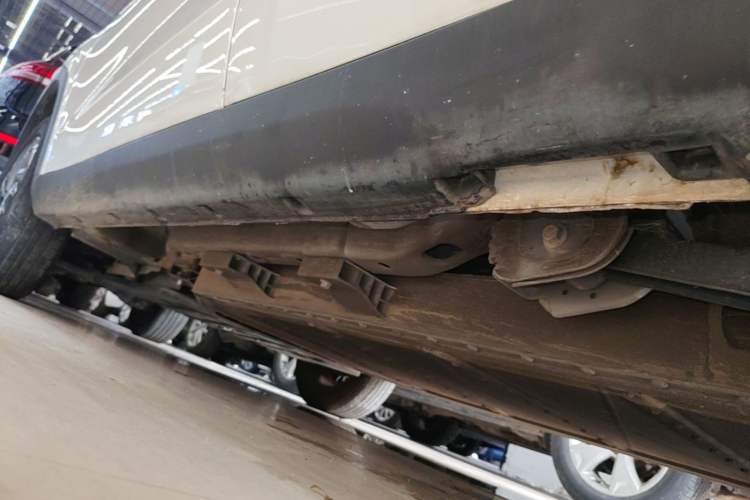 Used NETA V 2021 Standard Range Entertainment Edition Left Side Sill