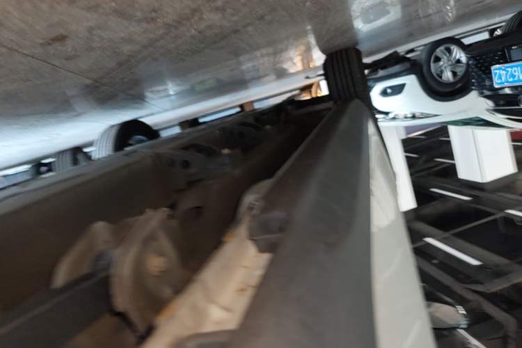 Used NETA V 2021 Long-Range Entertainment Edition Upgrade Model Left Side Sill