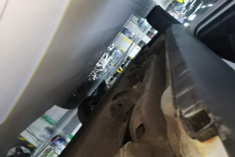 Used NETA V 2021 Standard Range Entertainment Version – Upgraded Model Left Side Sill
