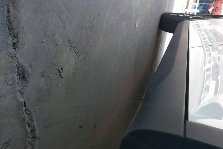 Used NETA V 2021 Long-Range Entertainment Edition Upgrade Model Left Side Sill