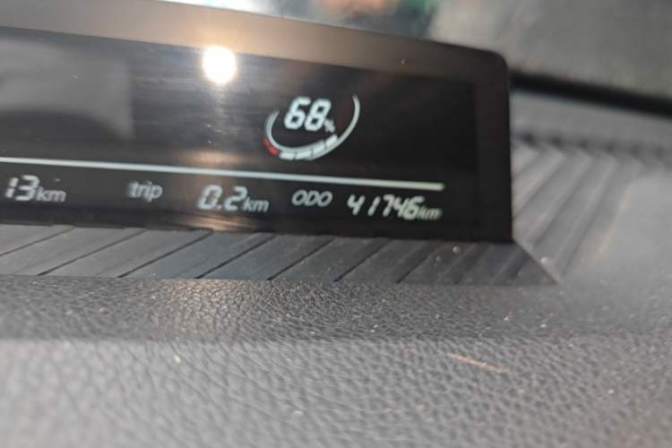 Used NETA V 2021 Standard Range Entertainment Version – Upgraded Model Odometer Close Up