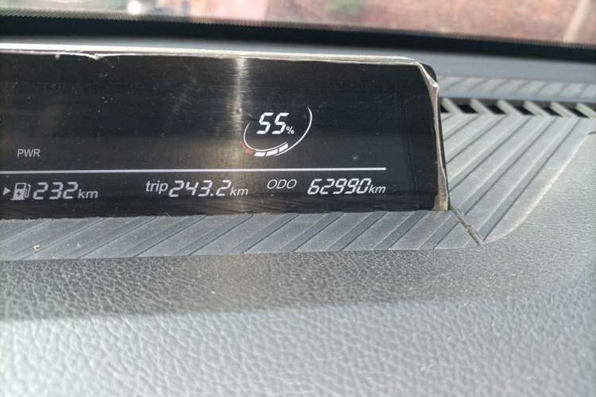 Used NETA V 2021 Long-Range Entertainment Edition Upgrade Model Odometer Close Up