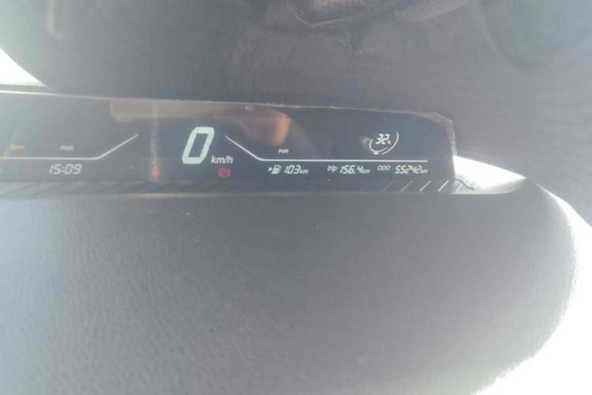 Used NETA V 2021 Standard Range Entertainment Version – Upgraded Model Odometer Close Up