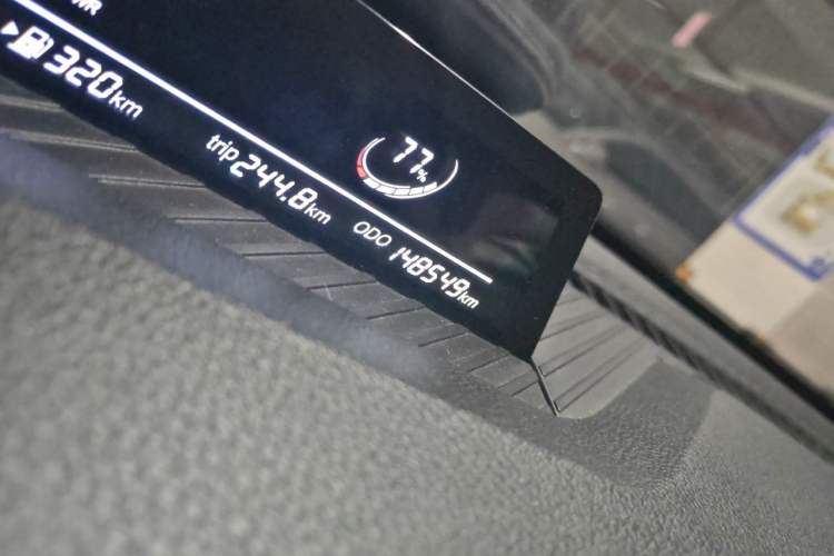 Used NETA V 2021 Long-Range Entertainment Edition Upgrade Model Odometer Close Up