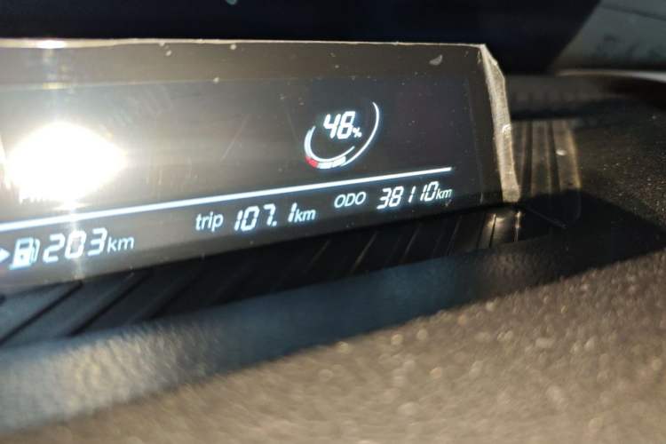 Used NETA V 2021 Long-Range Entertainment Edition Upgrade Model Odometer Close Up