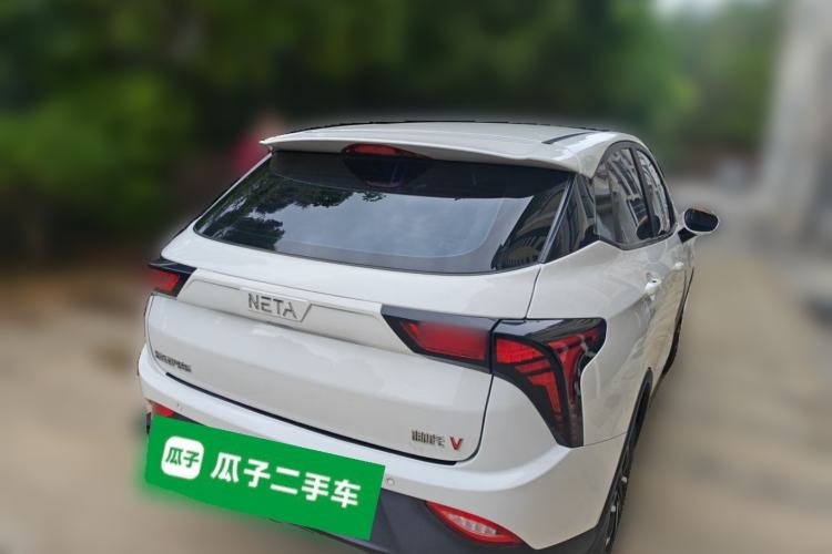 Used NETA V 2021 Long-Range Entertainment Edition Upgrade Model Rear Right 45 Deg