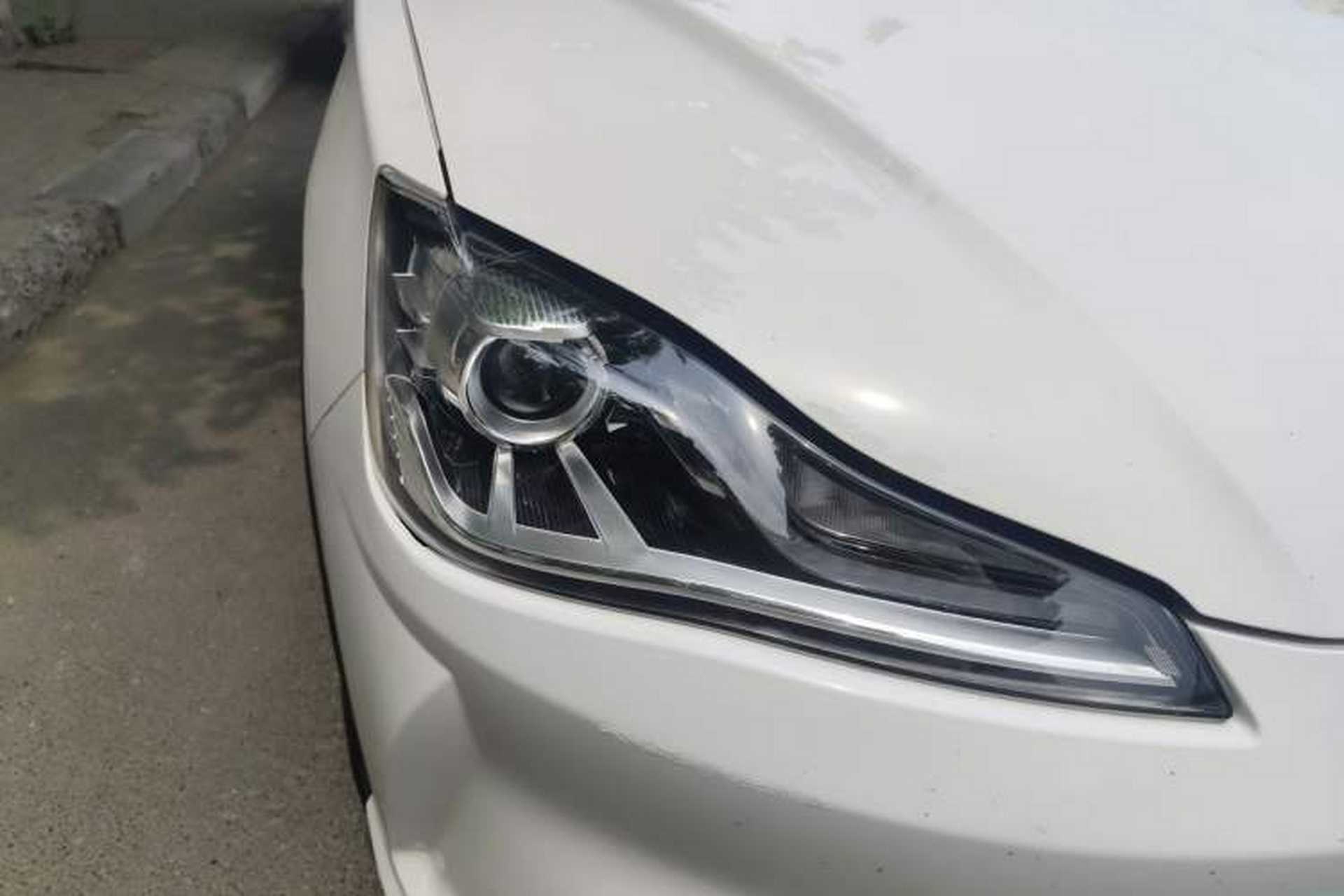 Used NETA V 2021 Standard Range Entertainment Edition Right Front Headlight