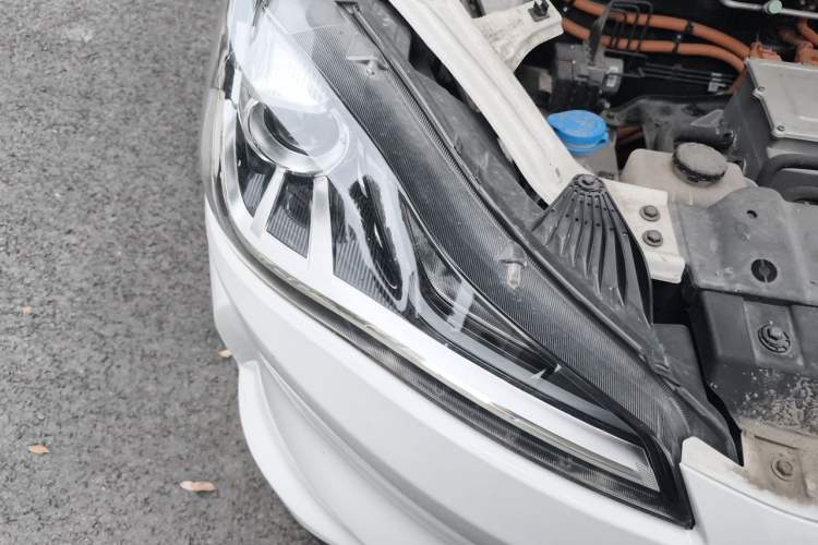 Used NETA V 2021 Standard Range Version Right Front Headlight