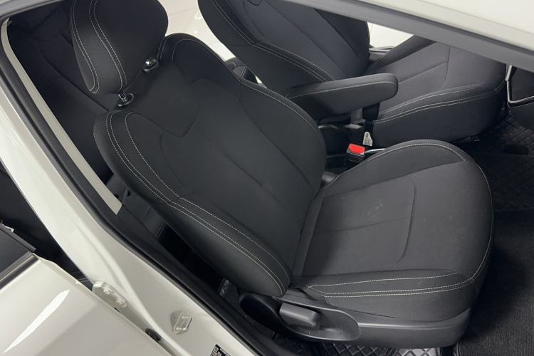 Used NETA V 2021 Standard Range Entertainment Edition Right Front Seat