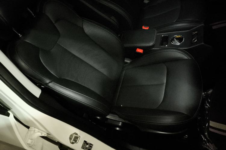 Used NETA V 2021 Ride-Hailing Custom Edition Right Front Seat
