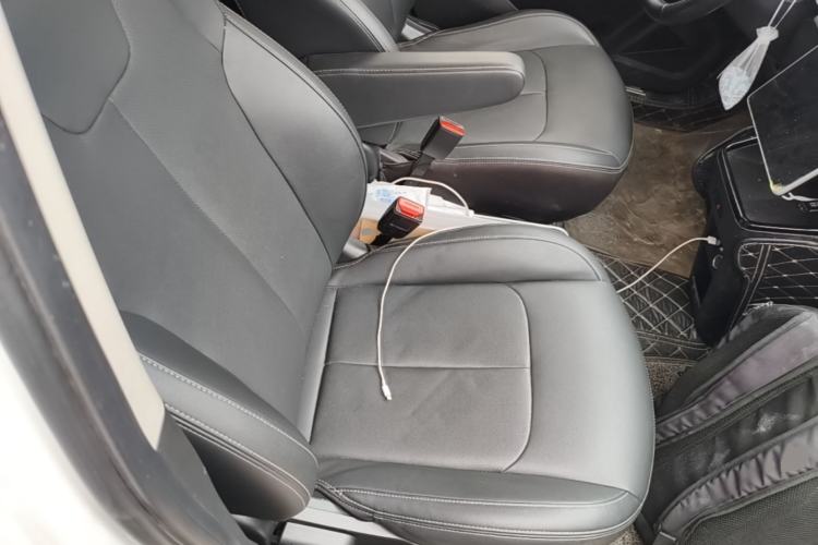 Used NETA V 2021 Long-Range Entertainment Edition Upgrade Model Right Front Seat