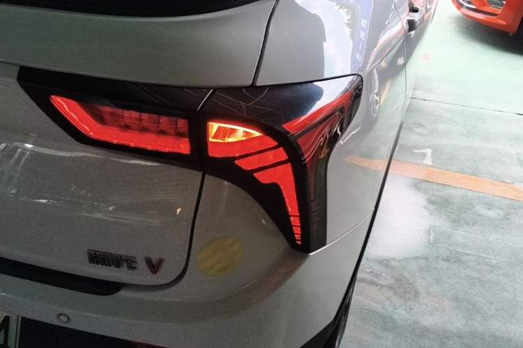 Used NETA V 2021 Long-Range Entertainment Edition Upgrade Model Right Rear Taillight