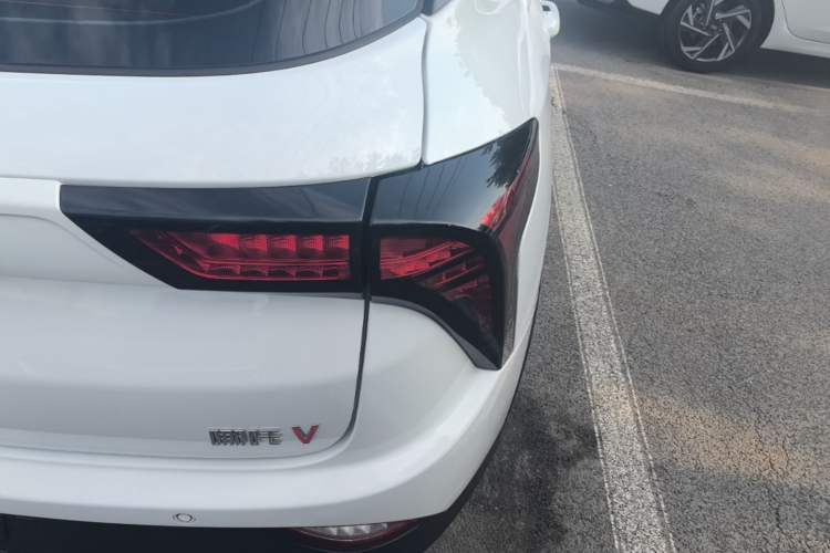 Used NETA V 2021 Standard Range Entertainment Version – Upgraded Model Right Rear Taillight