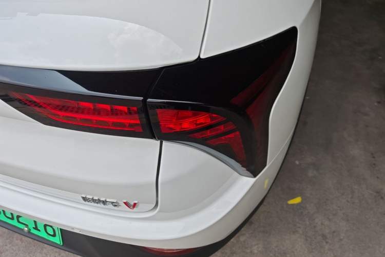 Used NETA V 2021 Standard Range Entertainment Version – Upgraded Model Right Rear Taillight