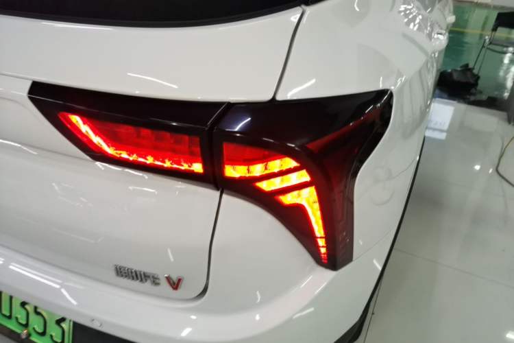 Used NETA V 2021 Standard Range Entertainment Version – Upgraded Model Right Rear Taillight