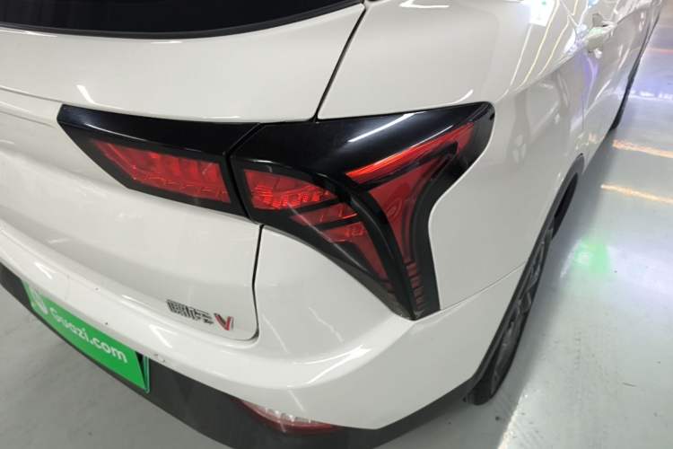 Used NETA V 2021 Standard Range Entertainment Version – Upgraded Model Right Rear Taillight