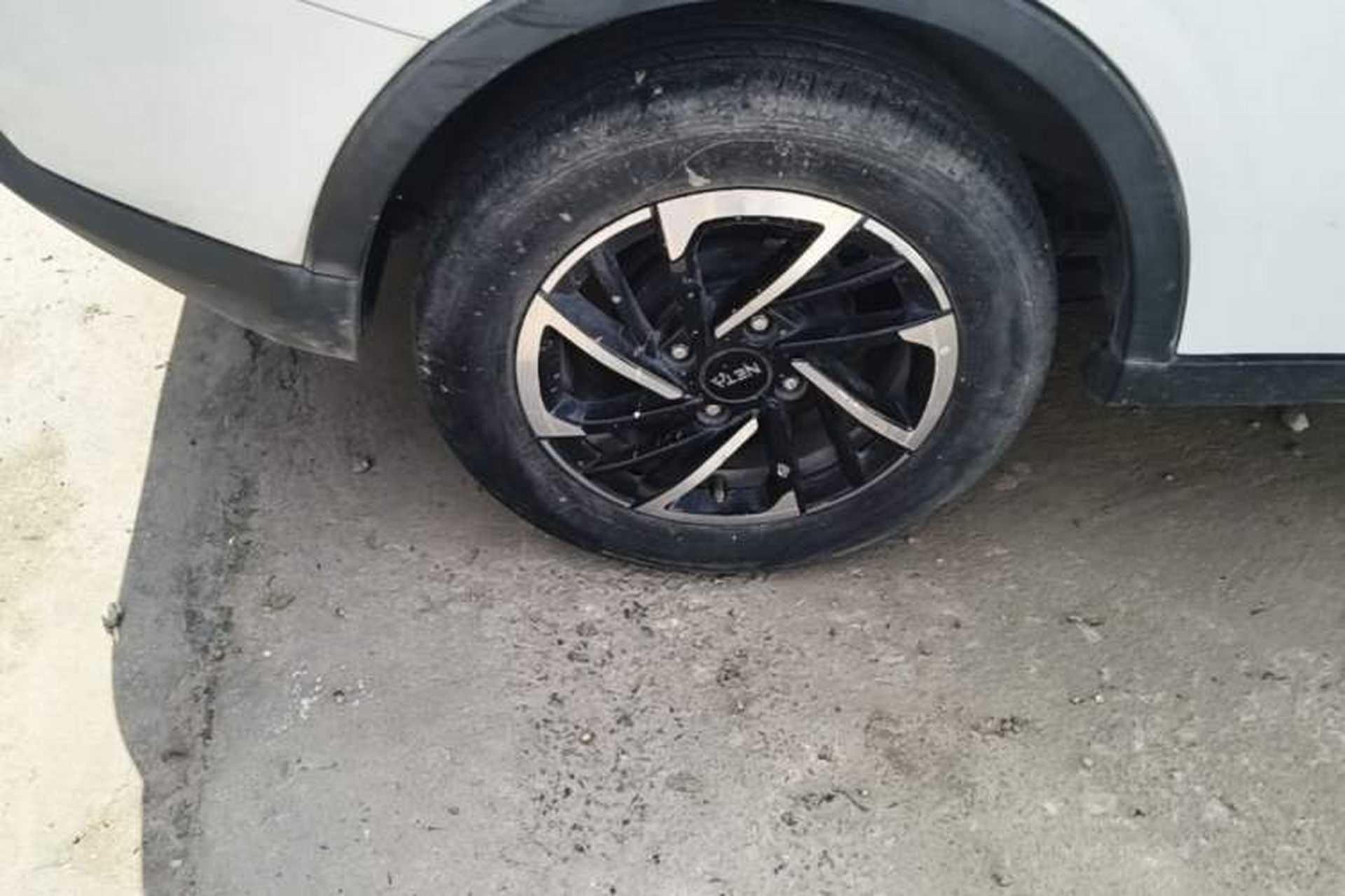Used NETA V 2021 Long-Range Entertainment Edition Right Rear Wheel Hub
