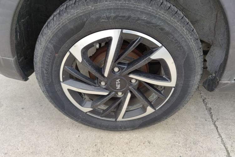 Used NETA V 2021 Long-Range Smart Edition Right Rear Wheel Hub