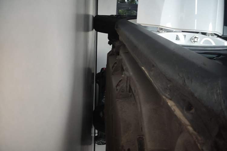 Used NETA V 2021 Long-Range Entertainment Edition Upgrade Model Right Side Sill