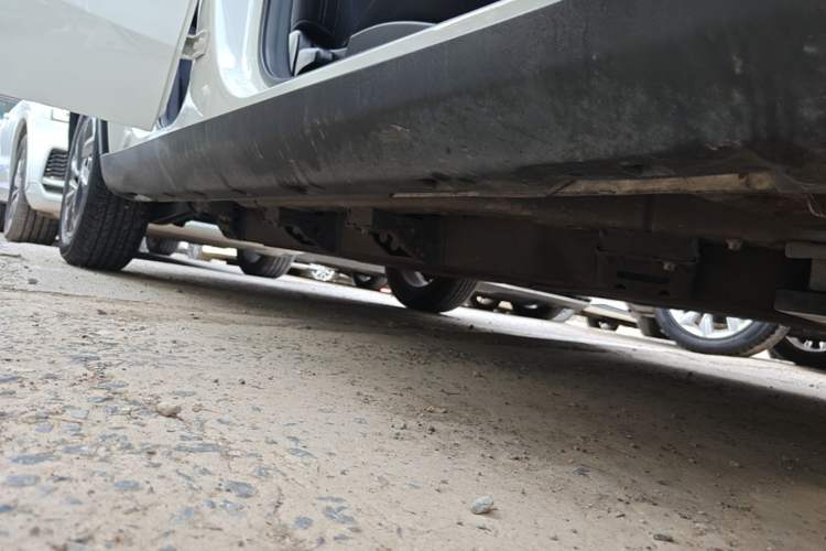 Used NETA V 2021 Standard Range Entertainment Version – Upgraded Model Right Side Sill